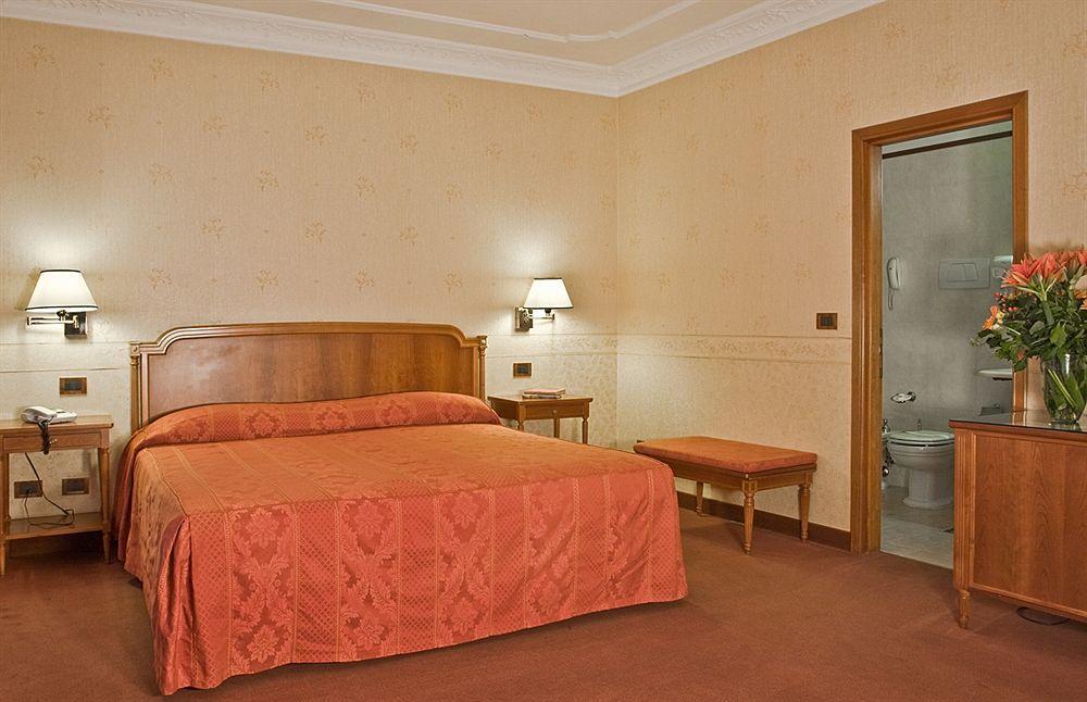 Strozzi Palace Hotel Флоренция Екстериор снимка