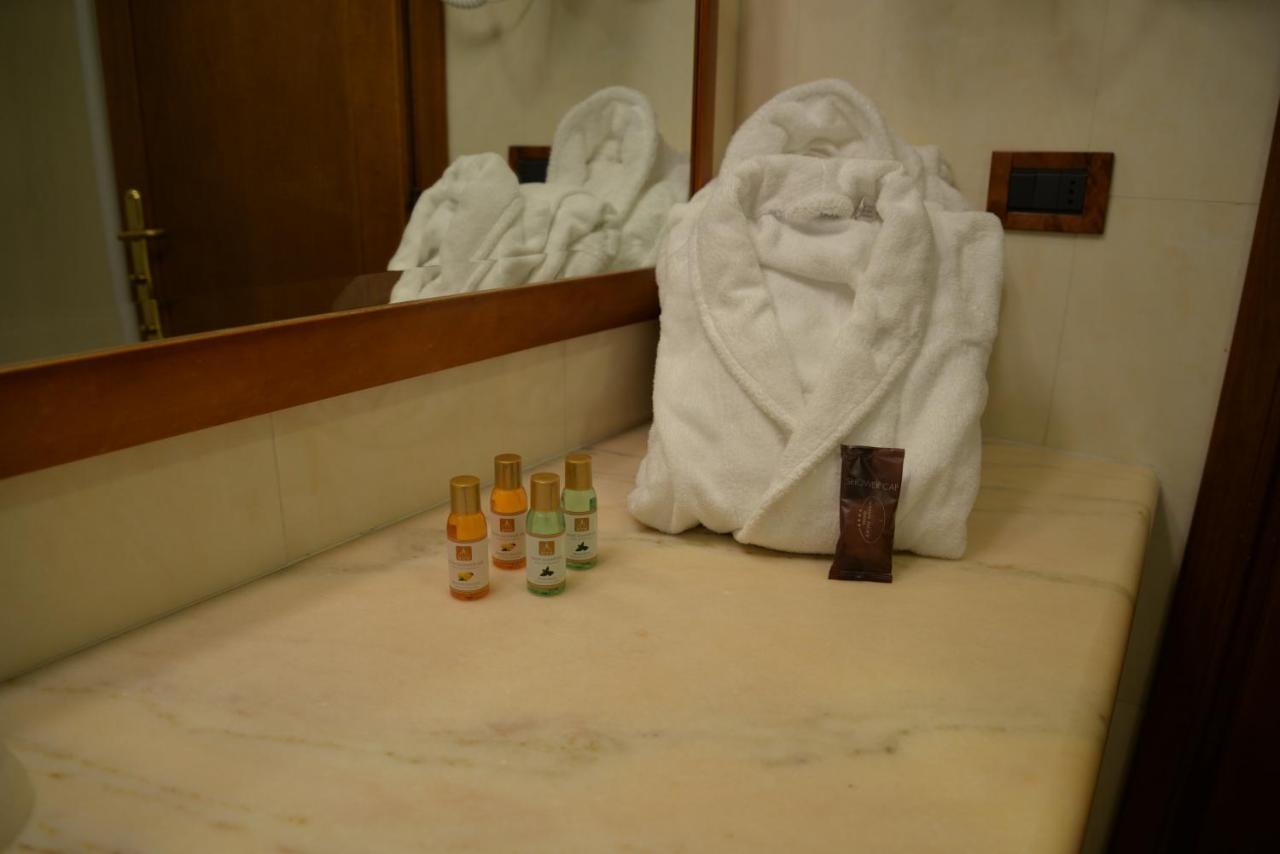 Strozzi Palace Hotel Флоренция Екстериор снимка