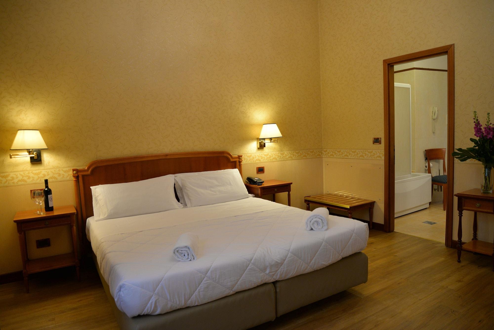 Strozzi Palace Hotel Флоренция Екстериор снимка