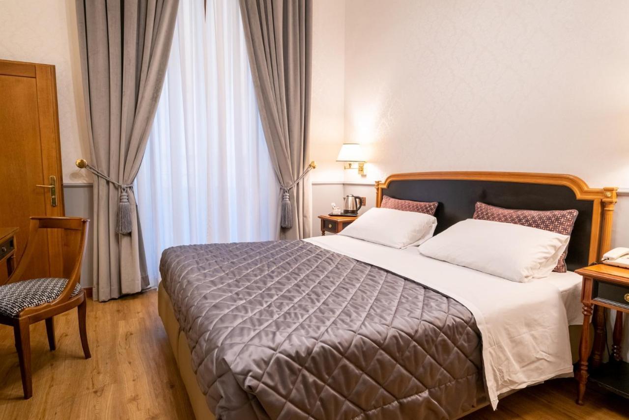 Strozzi Palace Hotel Флоренция Екстериор снимка