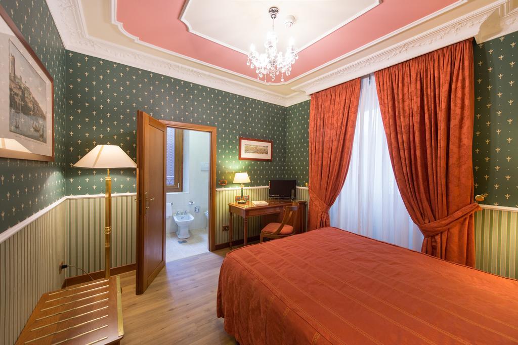 Strozzi Palace Hotel Флоренция Екстериор снимка