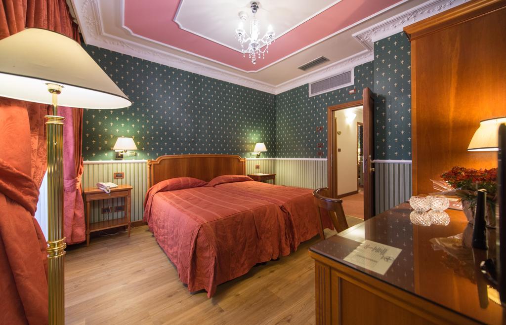 Strozzi Palace Hotel Флоренция Екстериор снимка