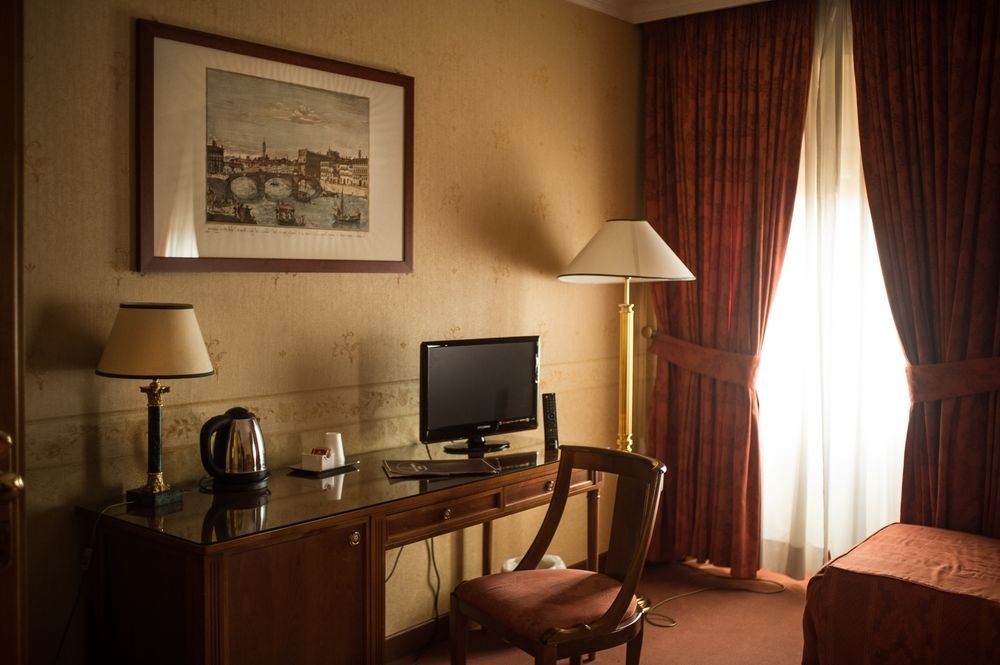 Strozzi Palace Hotel Флоренция Екстериор снимка